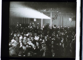Celovek s kinoapparatom, 1929, Dziga Vertov (frame enlargement)