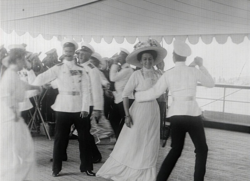 Padenie dinastii Romanovykh (Der Fall der Romanov-Dynastie), 1927, Esfir Shub 