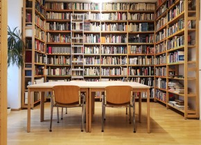 Lesesaal Bibliothek (Foto: ÖFM © Christoph Fintl)