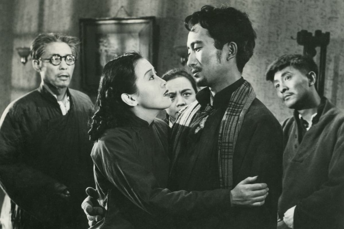Wuya yu maque (Crows and Sparrows), 1949, Zheng Junli (Foto: China Film Archive) Wuya yu maque (Crows and Sparrows), 1949, Zheng Junli (Foto: China Film Archive)