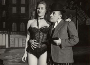 Siamo uomini o caporali? (Sind wir Menschen oder Feldwebel?) Foto: Archivio Fotografico - Cineteca del Comune di Bologna Siamo uomini o caporali? (Sind wir Menschen oder Feldwebel?) Foto: Archivio Fotografico - Cineteca del Comune di Bologna