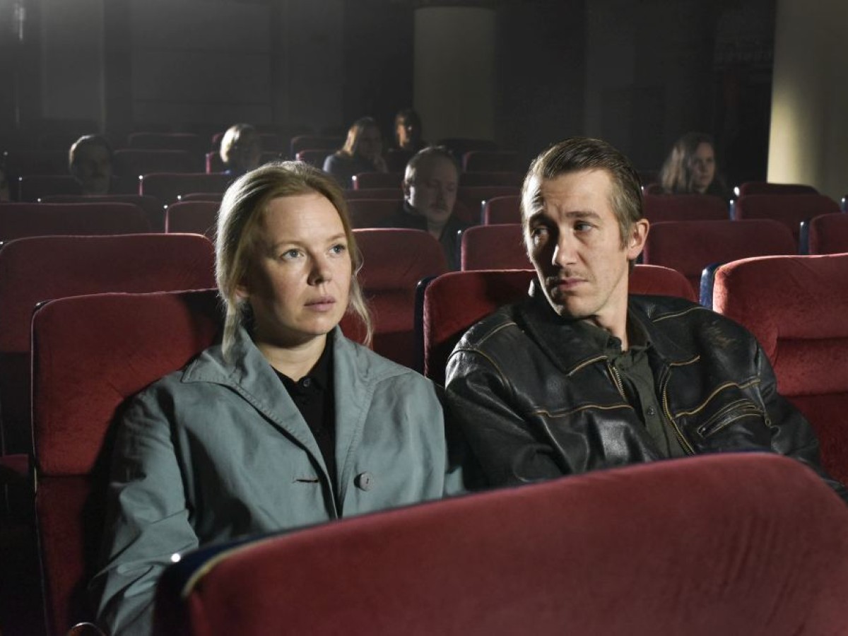 Kuolleet lehdet (Fallende Blätter), 2023, Aki Kaurismäki