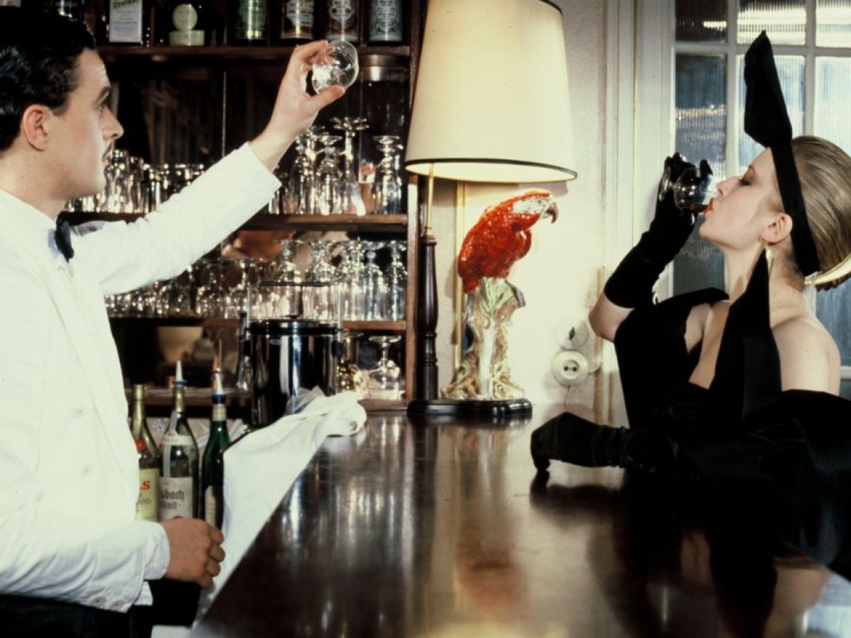 Bildnis einer Trinkerin, 1979, Ulrike Ottinger © Ulrike Ottinger Bildnis einer Trinkerin, 1979, Ulrike Ottinger © Ulrike Ottinger