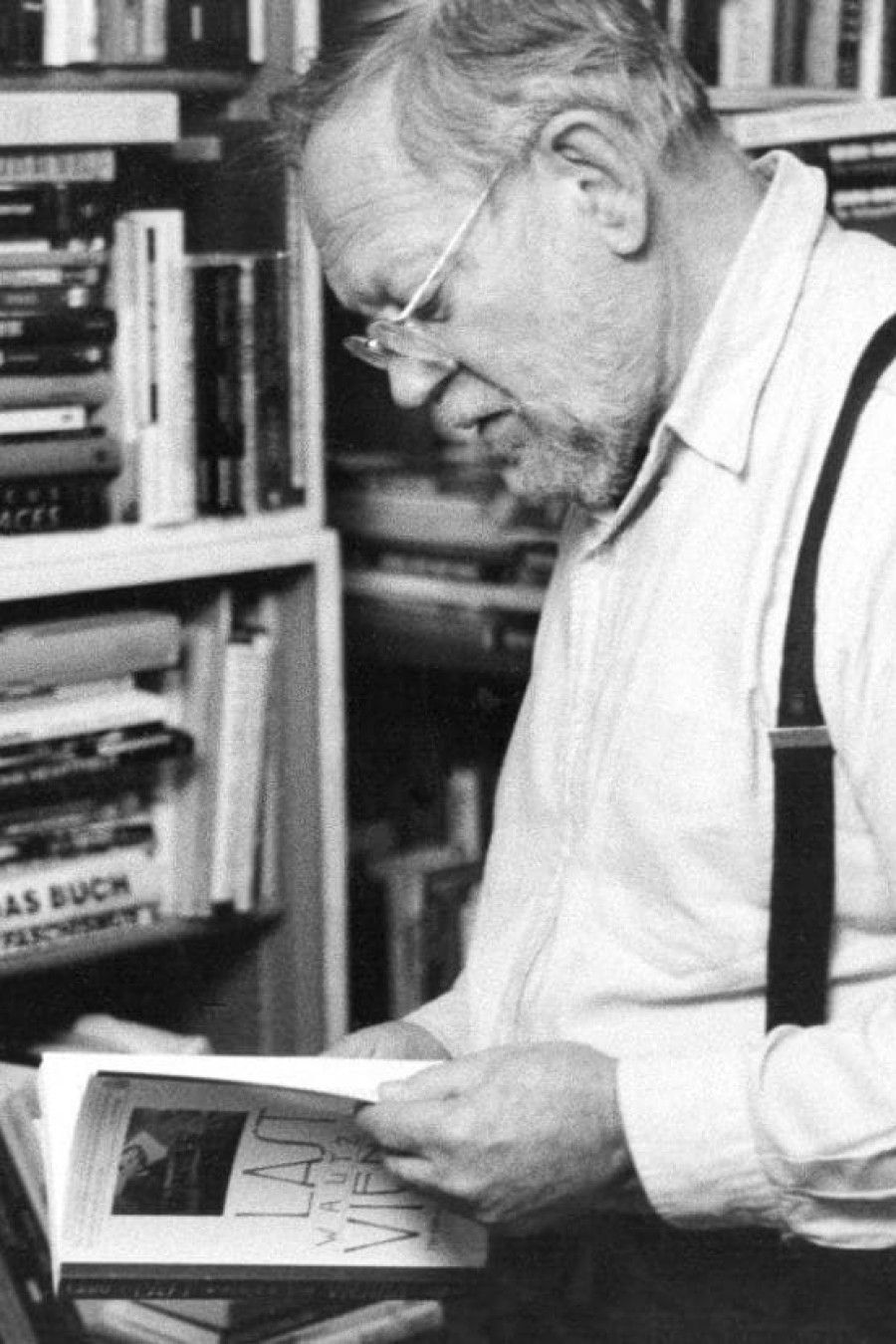 Amos Vogel in his New York apartment © Egon Humer Amos Vogel in his New York apartment © Egon Humer