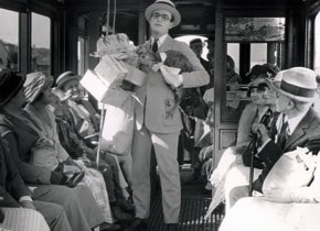 Hot Water © Harold Lloyd Trust Hot Water © Harold Lloyd Trust