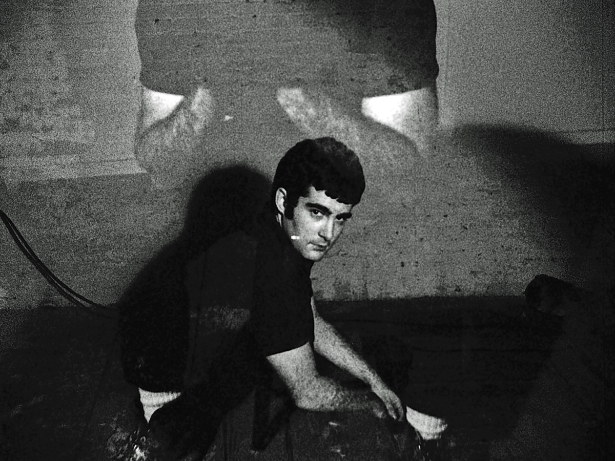 Larry Poons in Manual of Arms, 1966, Hollis Frampton (courtesy of the Criterion Collection) Larry Poons in Manual of Arms, 1966, Hollis Frampton (courtesy of the Criterion Collection)