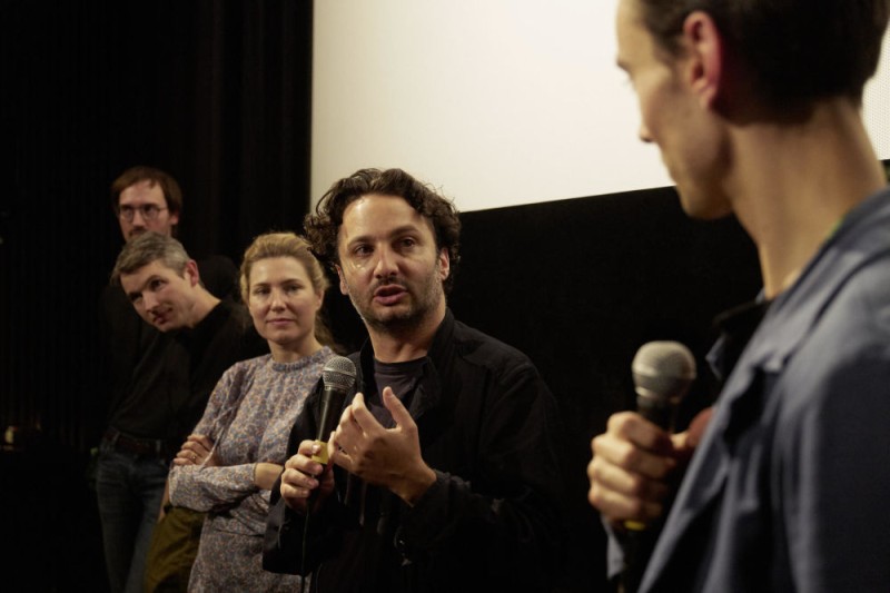 v.l.n.r.: Philipp Fleischmann, Luke Fowler, Katharina Kastner, Gastón Solnicki, Patrick Holzapfel (beim Kurzfilmprogramm 1: Embracing All Around) © Viennale / Robert Newald