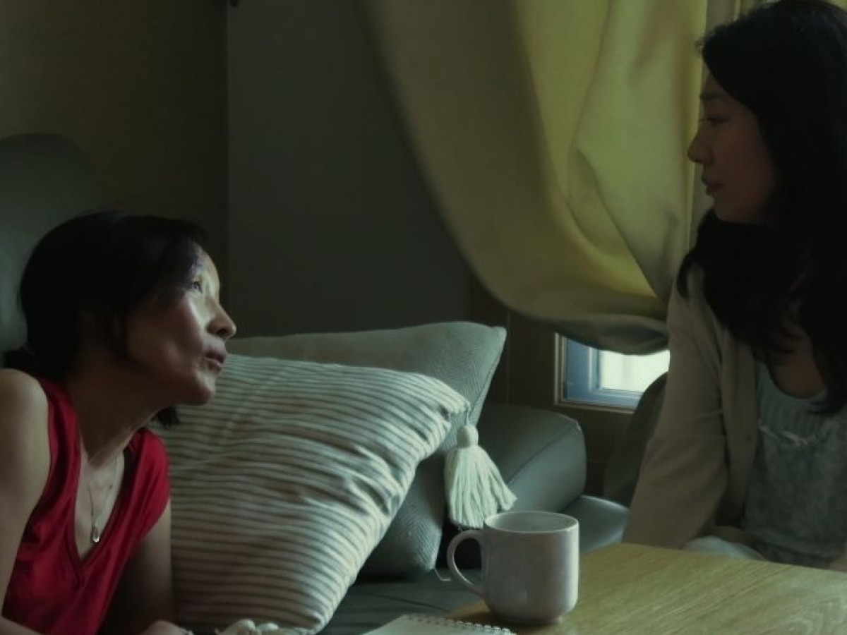 Dangsin-eolgul-apeseo (In Front of Your Face), 2021, Hong Sangsoo Dangsin-eolgul-apeseo (In Front of Your Face), 2021, Hong Sangsoo