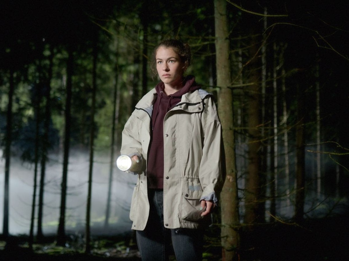 Schweigend steht der Wald, 2022, Saralisa Volm