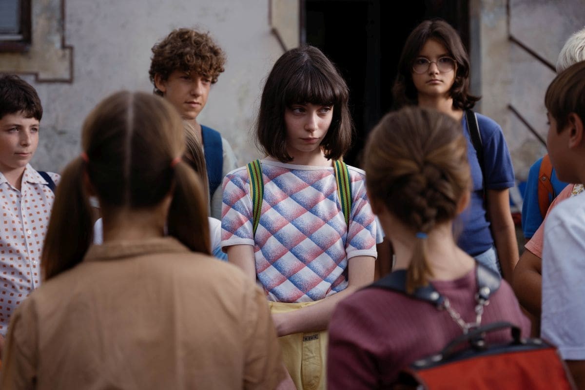 Ida, ki je pela tako grdo, da so še mrtvi vstali od mrtvih in zapeli z (Ida Who Sang So Badly Even the Dead Rose Up and Joined Her in Song), 2025, Ester Ivakič Ida, ki je pela tako grdo, da so še mrtvi vstali od mrtvih in zapeli z (Ida Who Sang So Badly Even the Dead Rose Up and Joined Her in Song), 2025, Ester Ivakič