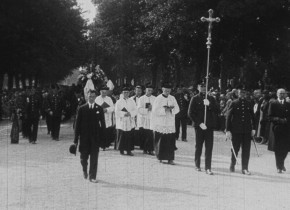 Die Leichenfeier der Sicherheitswache am 21. Juli (1927) Die Leichenfeier der Sicherheitswache am 21. Juli (1927)