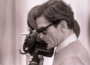 Pier Paolo Pasolini am Set von Salò o le 120 giornate di Sodoma (Foto: CSC Cineteca Nazionale)