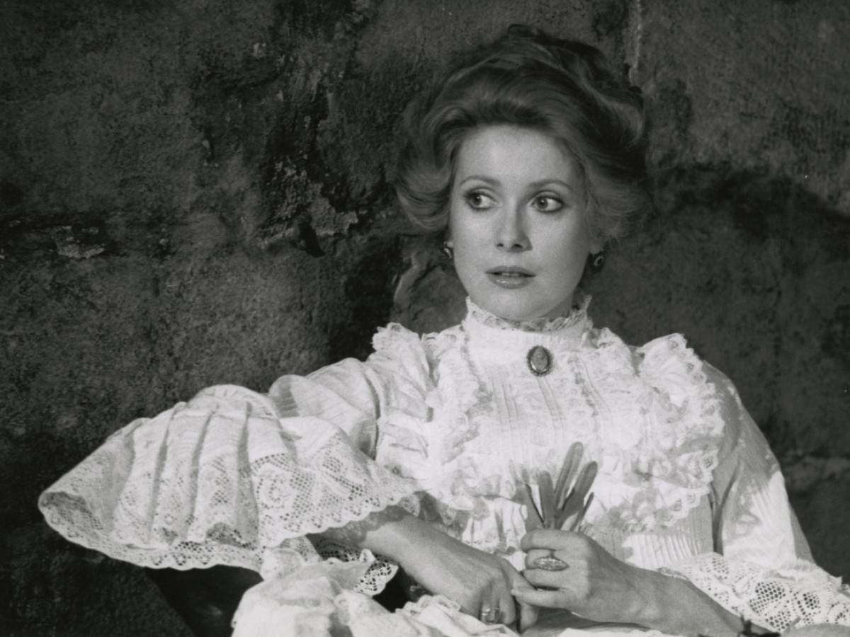 Touche pas à la femme blanche
(Berühre nicht die weiße Frau), 1974, Marco Ferreri (Foto: Deutsche Kinemathek) Touche pas à la femme blanche (Berühre
nicht die weiße Frau), 1974, Marco Ferreri (Foto: Deutsche Kinemathek)