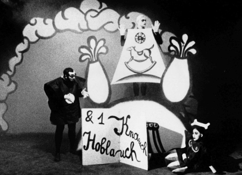 Der Einzug des Rokoko ins Inselreich der Huzzis, 1989, Andreas Karner, Mara Mattuschka, Hans Werner Poschauko (Foto: sixpackfilm)