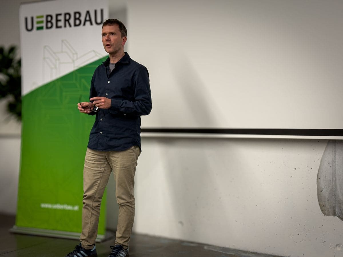 Michael Loebenstein bei "Arsenal 19. Kreatives Schaffen hinter den Kulissen", April 2026 © Philipp Chmelar/Überbau