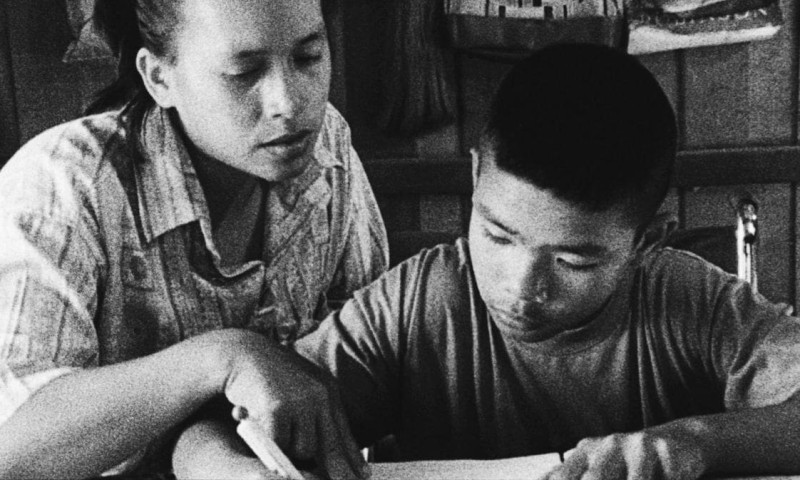 Dokfah Nai Meu Maan (Mysterious Object at Noon), 2000, Apichatpong Weerasethakul