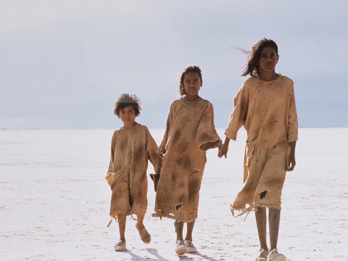 Rabbit-Proof Fence, 2002, Phillip Noyce Rabbit-Proof Fence, 2002, Phillip Noyce