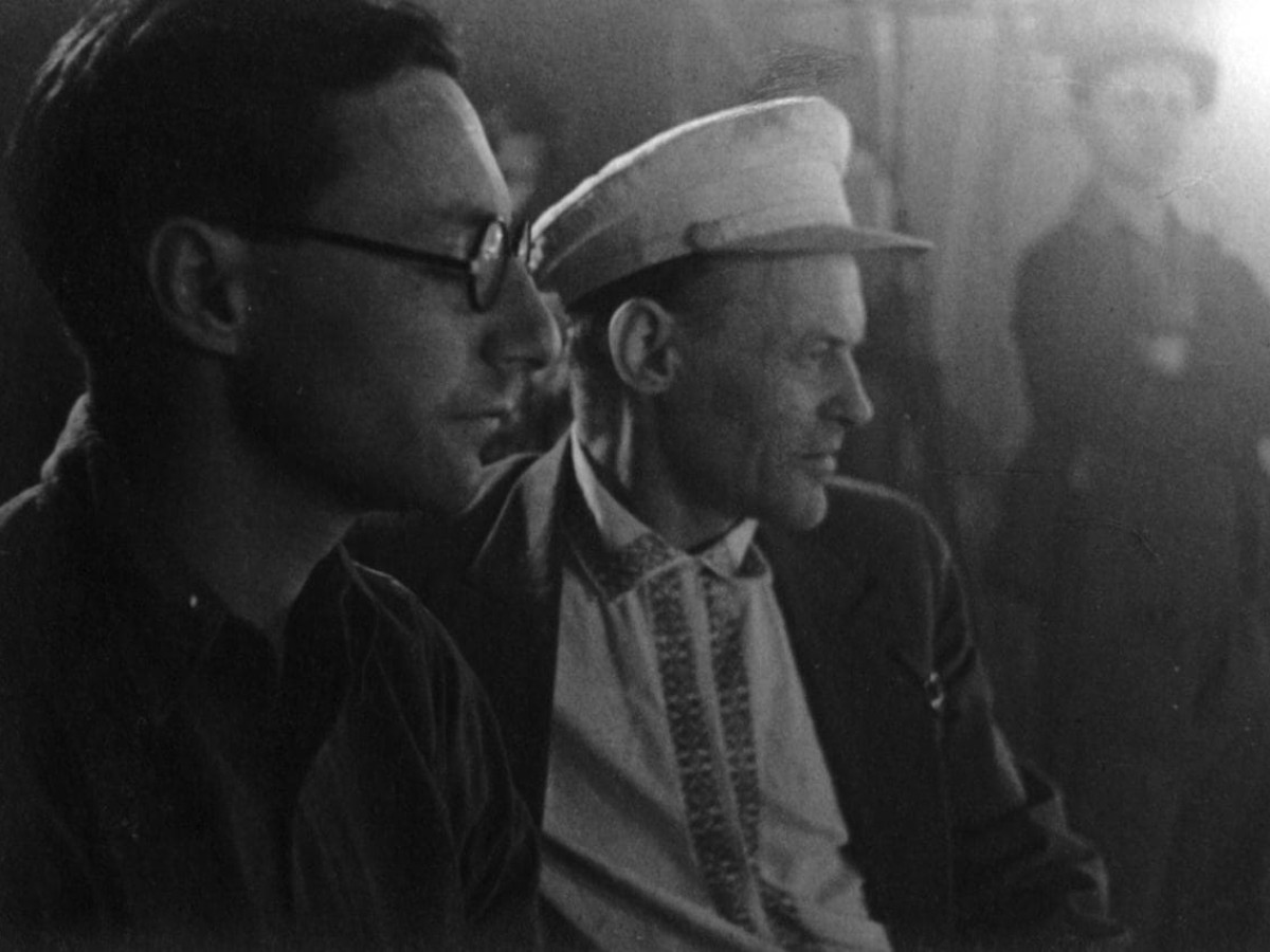 Gerbert Rappaport (links) und Ausstatter Pavel Betaki am Set von 
