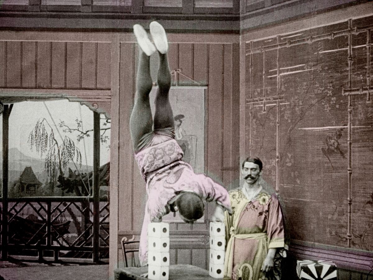 Les Équilibristes Godayou, 1911, Produktion: Pathé Frères [bearbeitet]