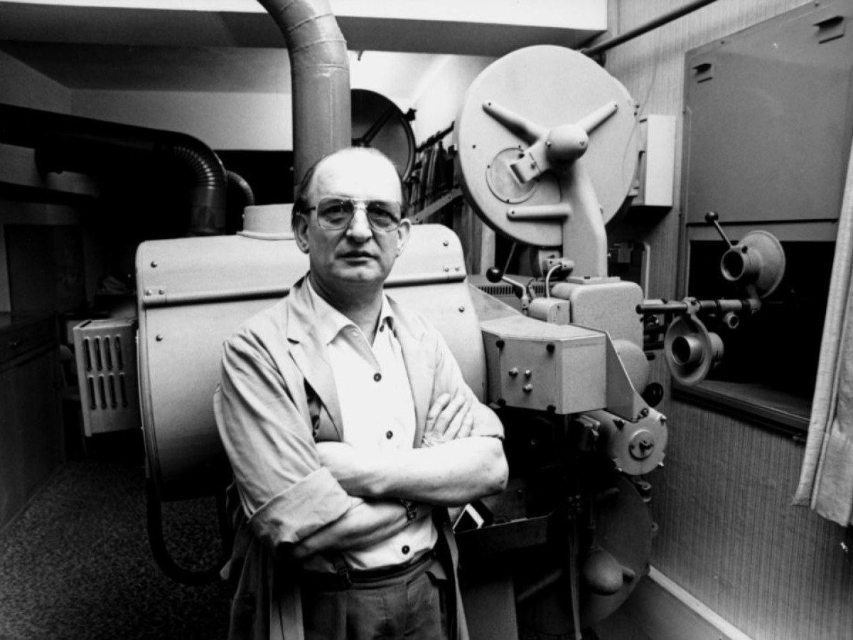 Alois Gugutzer, Filmvorführer: "Das Zelluloid, das läßt einen nicht los.", 1979, Peter Goedel (© Gerd Pfeiffer) Alois Gugutzer, Filmvorführer: "Das Zelluloid, das läßt einen nicht los.", 1979, Peter Goedel (© Gerd Pfeiffer)